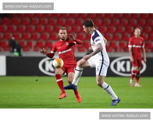 英超战火中的冰与火之歌:当硬汉埃弗顿遇上华丽热刺,谁能主宰古迪逊公园? 英超战火中的冰与火之歌:当硬汉埃弗顿遇上华丽热刺,谁能主宰古迪逊公园?